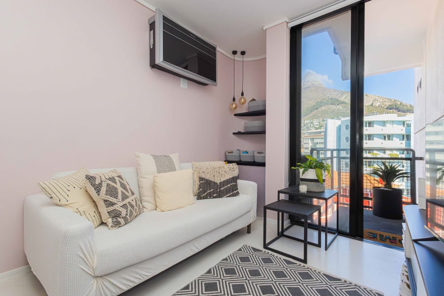 1 Bedroom Property for Sale in Sea Point Western Cape